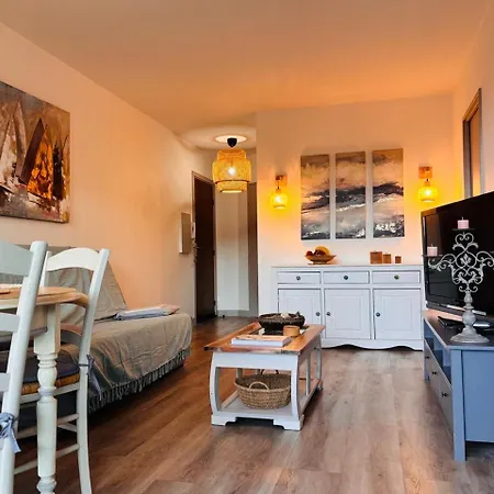 F2 Dans Avec 3 Piscines Apartman Mandelieu