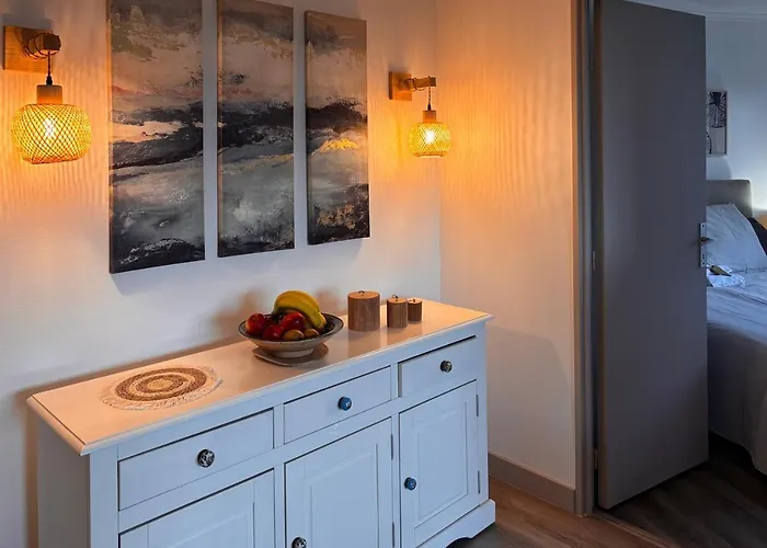 F2 Dans Résidence Avec 3 Piscines * Mandelieu