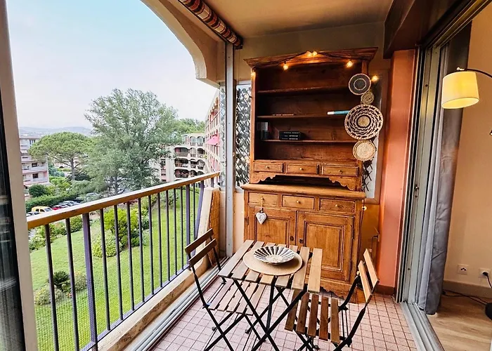 Apartamento F2 Dans Résidence Avec 3 Piscines